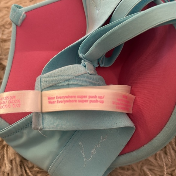 Victoria’s Secret PINK Wear Everywhere Super Push Up bra - Picture 3 of 3
